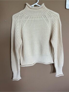 Women’s Small Harper Heritage Cream Mock Neck Sweater